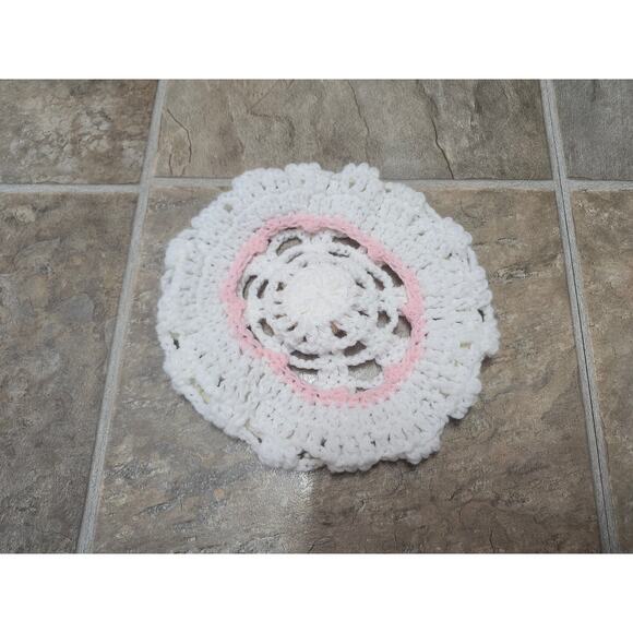 Adorable Infant Crochet Baby Outfit 3 Pc Set Poncho Bonnet Hat Handmade Pastel - Picture 7 of 9